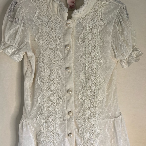 EUC 4 pieces of girls clothing Size XS 4/5 Levi’s & YES - Picture 7 of 15